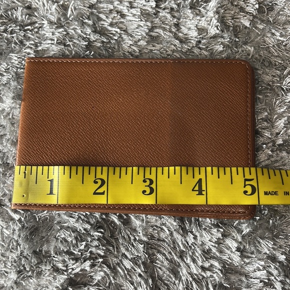 Louis Vuitton Taiga Tresor Etui Papers Id Holder
Kenyan Fawn - Picture 10 of 13